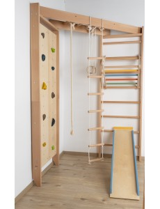 Eck-Kletterwand aus Massivholz – Ihr Familiensportbereich für Zuhause